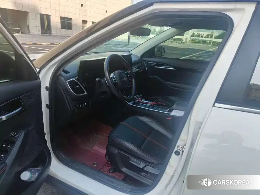 Kia KX3 2022 Белый из Китая, фото 5
