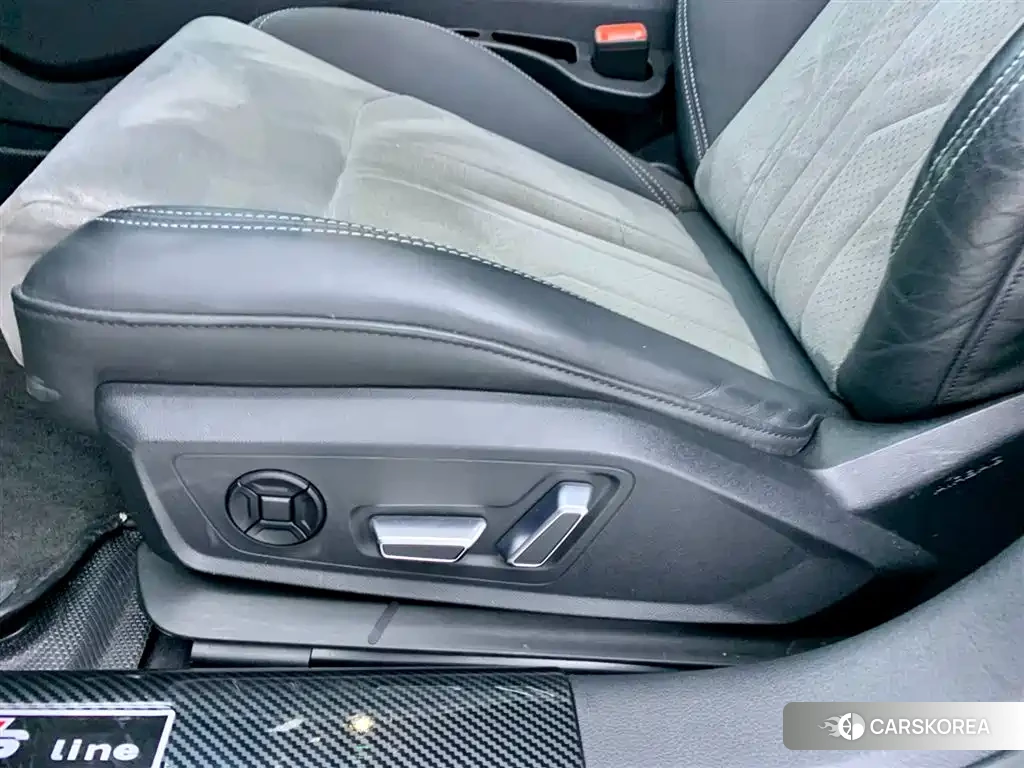 Audi A6L id 4644454 из Китая 22