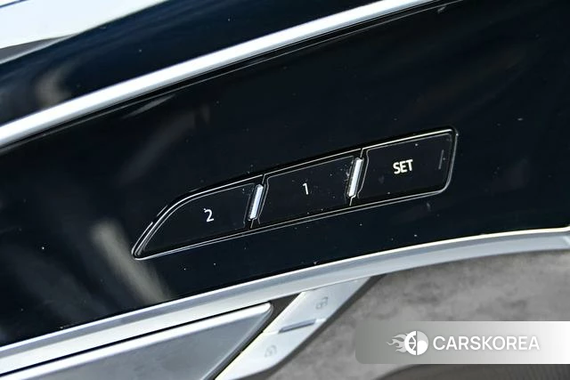 Audi A8 PHEV id 4298109 из Китая 34