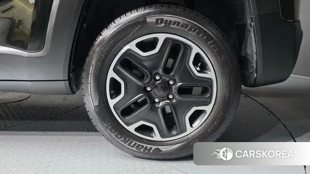 Jeep Renegade id 3748350 из Кореи 15