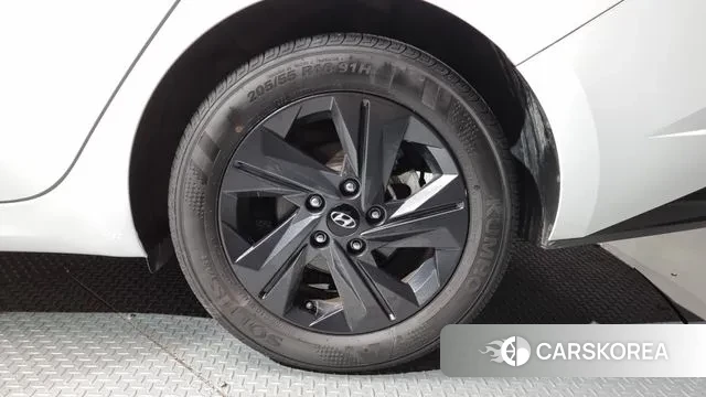 Hyundai Avante (CN7) id 3422429 из Кореи 15