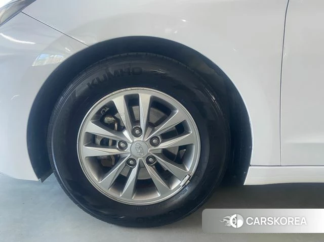 Hyundai The New Avante AD id 3879857 из Кореи 13