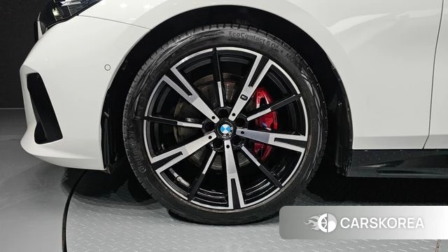 BMW 5 Series (G60) id 4590333 из Кореи 15