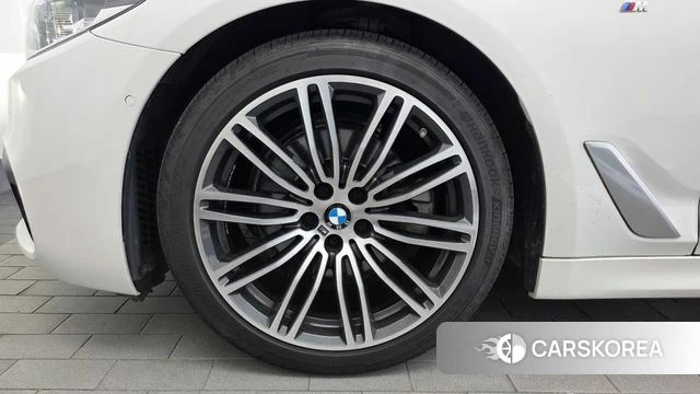 BMW 5 Series (G30) id 4581164 из Кореи 31