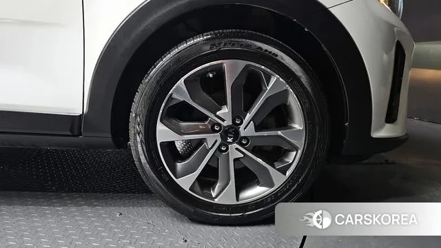 Kia Stonic id 3593315 из Кореи 15