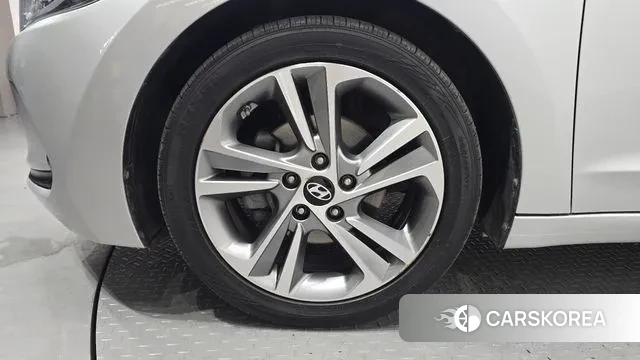 Hyundai Avante AD id 3652005 из Кореи 15