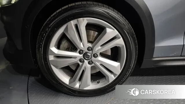 Volvo V60 Cross-Country 2nd Generation id 3439517 из Кореи 15