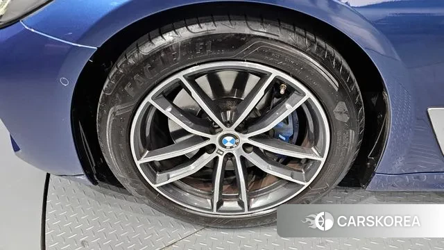 BMW 5 Series (G30) id 3468852 из Кореи 15