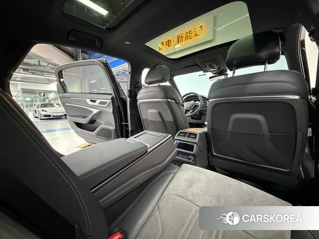 Audi A6L id 4265889 из Китая 9