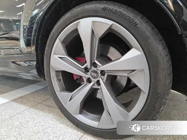 Audi SQ7 (4M) id 3619720 из Кореи 15