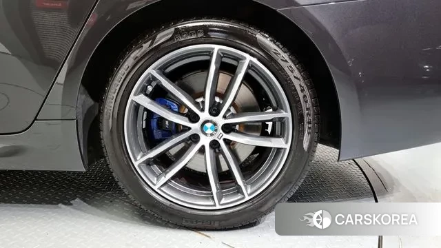 BMW 5 Series (G30) id 3012043 из Кореи 15