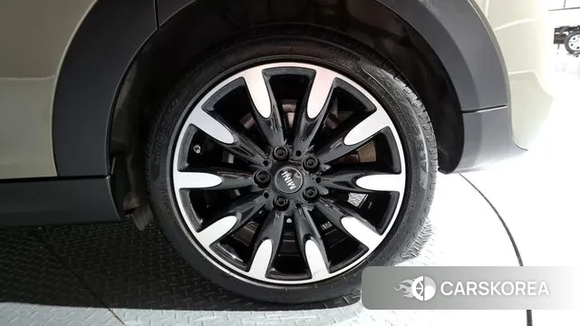 Mini Cooper S id 2960943 из Кореи 15