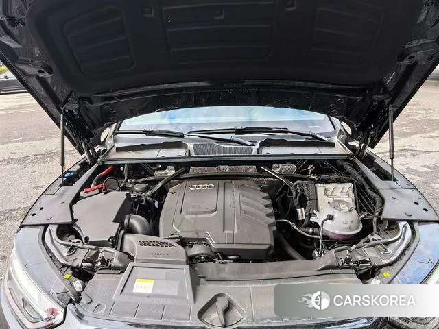 Audi Q5L 2025 Черный из Китая, фото 5