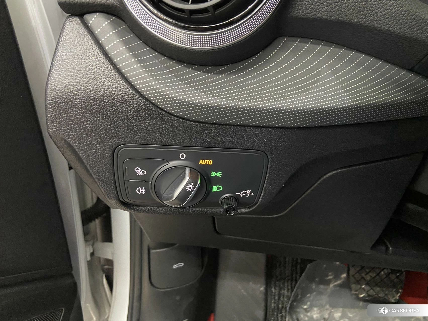 Audi Q2L id 4514744 из Китая 22