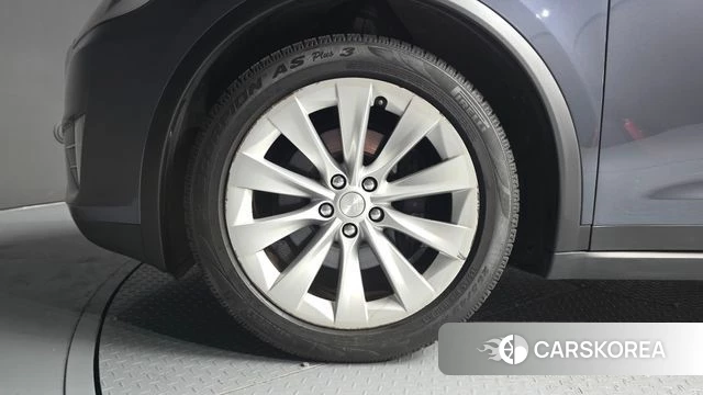 Tesla Model X id 4536174 из Кореи 15