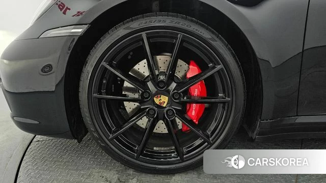 Porsche 911(992) id 4618992 из Кореи 27