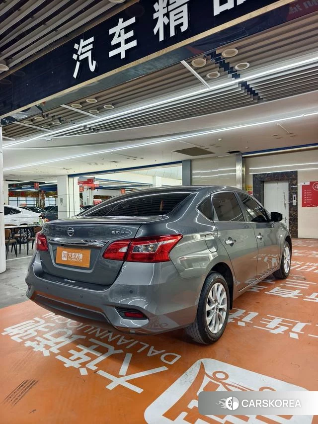 Nissan Xuan Yi 2024 Темно-серый из Китая, фото 5