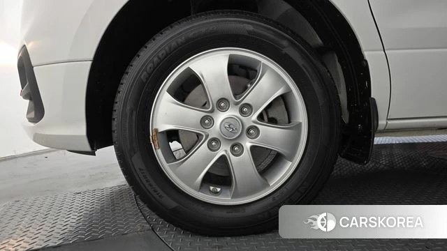 Hyundai The New Grand Starex id 4550886 из Кореи 25