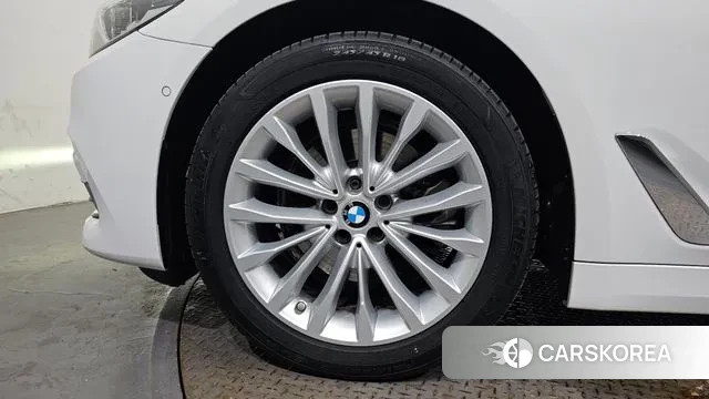 BMW 5 Series (G30) id 3122981 из Кореи 15