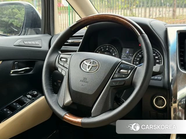 Toyota Elfa id 4222253 из Китая 7