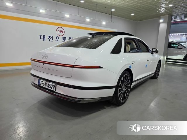 Hyundai Grandeur (GN7) id 4401312 из Кореи 15