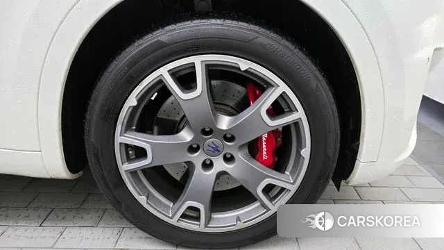 Maserati Levante id 3747972 из Кореи 15