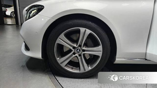 Mercedes-Benz E-Class W213 id 4551929 из Кореи 25