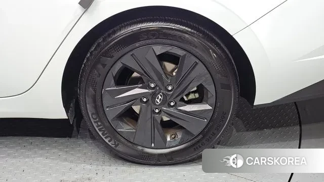 Hyundai Avante (CN7) id 3561206 из Кореи 15