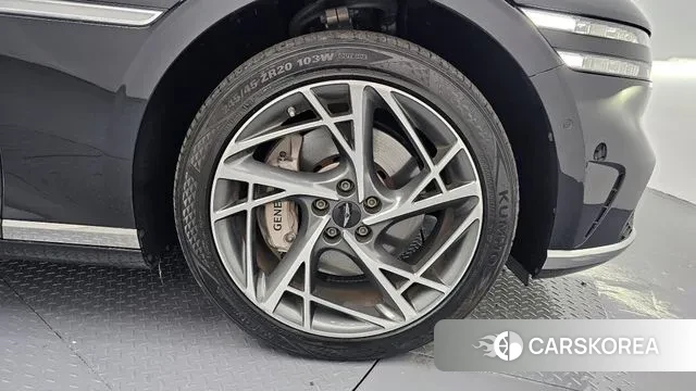 Genesis G90 (RS4) id 3432518 из Кореи 15