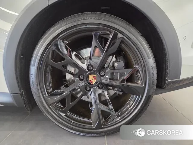 Porsche Taycan id 3695896 из Кореи 7