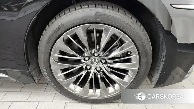 Lexus LS500h 5th generation id 3090935 из Кореи 15