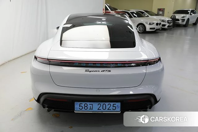Porsche Taycan id 4388131 из Кореи 15