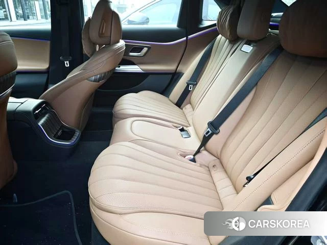 Mercedes-Benz E-class PHEV 2024 Черный из Китая, фото 5