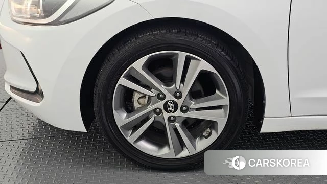 Hyundai Avante AD id 4596151 из Кореи 25