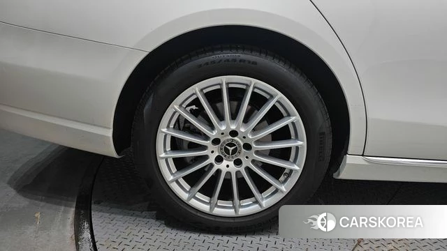 Mercedes-Benz E-Class W213 id 4665492 из Кореи 30