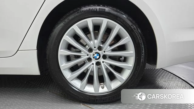 BMW 5 Series (G30) id 4931191 из Кореи 15