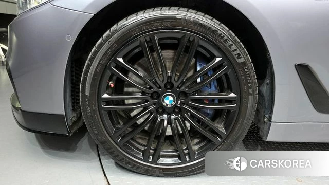 BMW 5 Series (G30) id 3942791 из Кореи 15