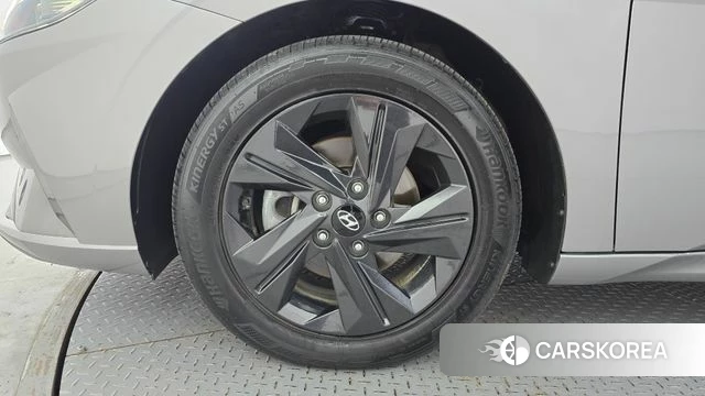 Hyundai Avante Hybrid (CN7) id 4232137 из Кореи 25