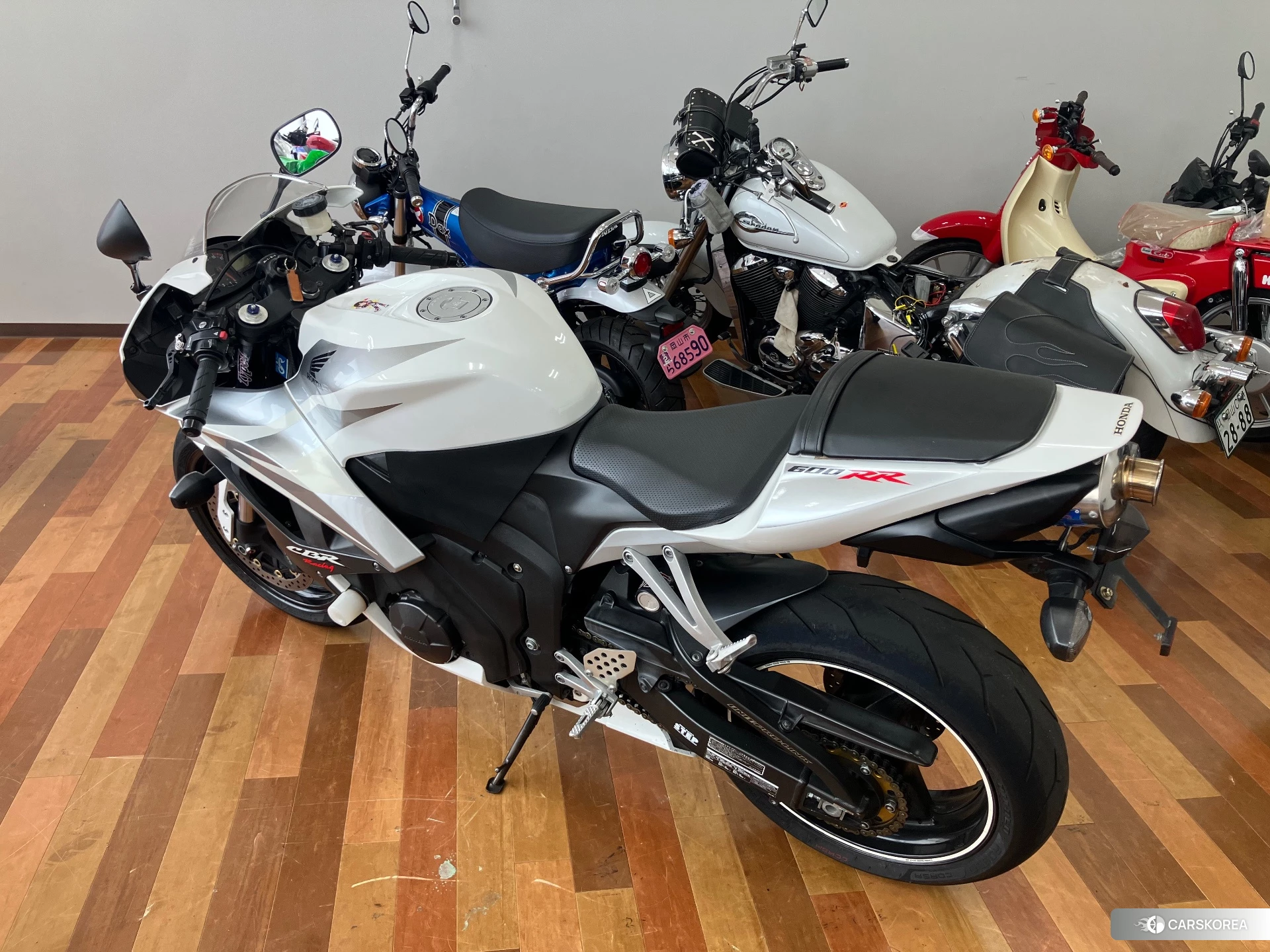 Проданный Honda CBR600RR id 3947996 из Японии, фото 2