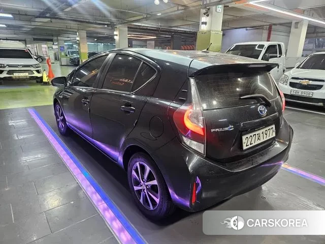 Toyota Prius C id 3484469 из Кореи 14