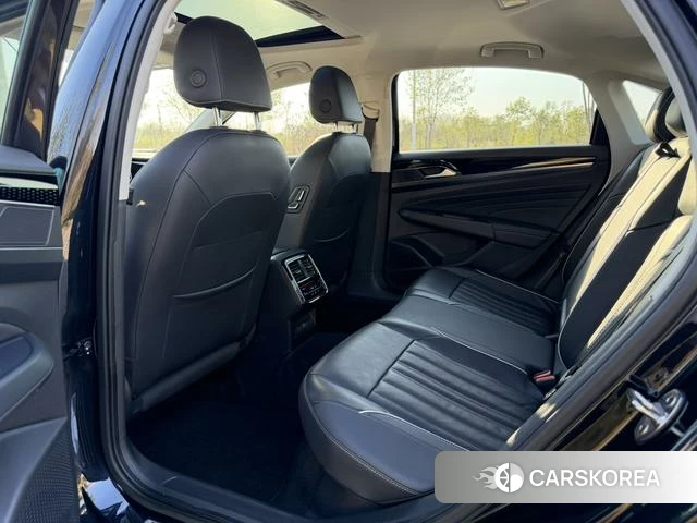 Volkswagen Passat id 4299448 из Китая 18
