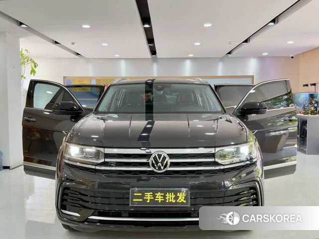 Volkswagen Tourang id 4276366 из Китая 11