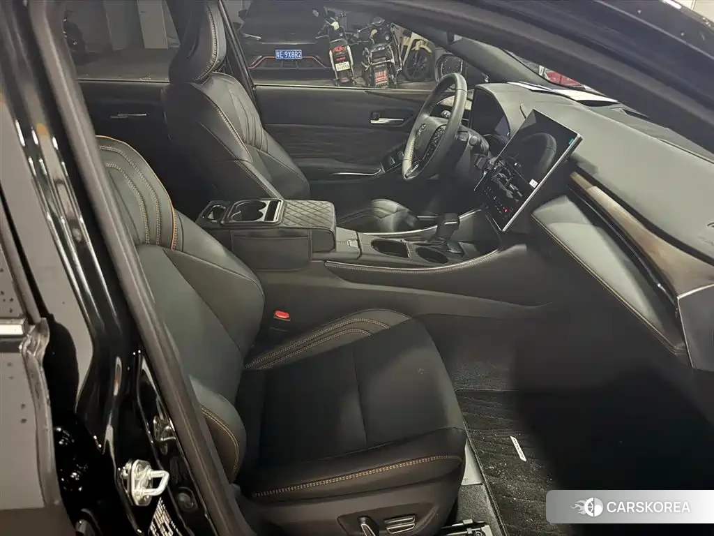 Toyota Avalon 2026 Черный из Китая, фото 5