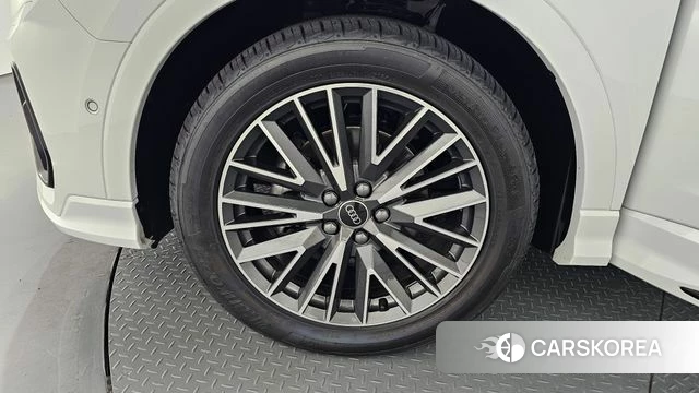 Audi Q3 (F3) id 4375012 из Кореи 27
