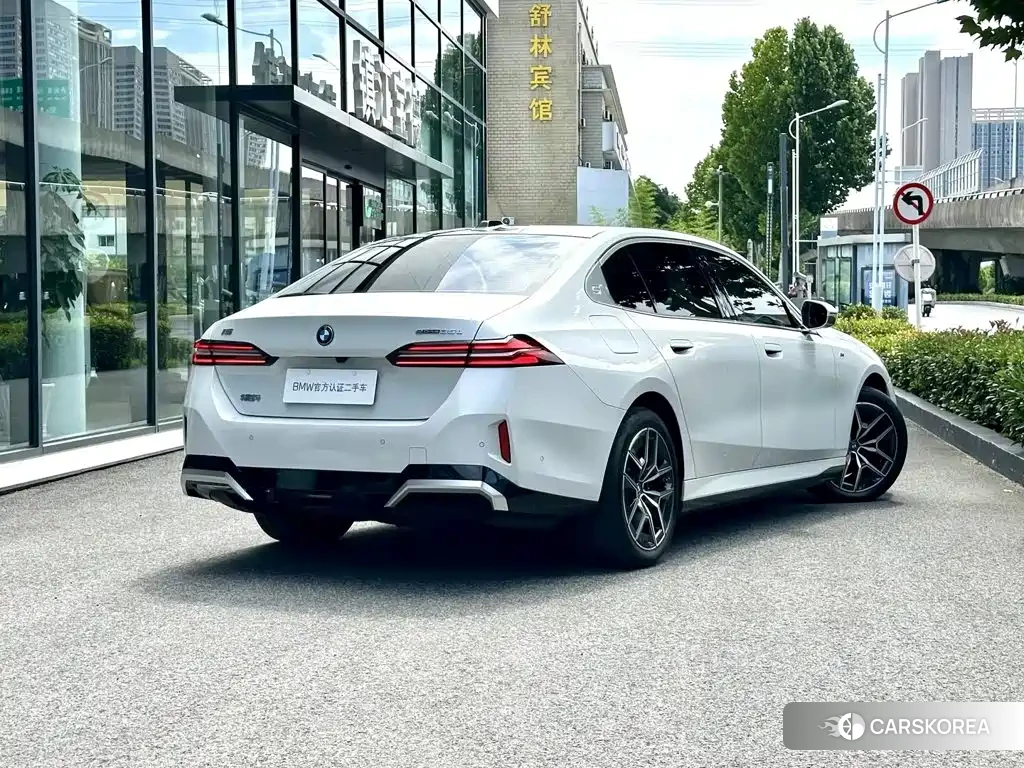 BMW i5 id 4599547 из Китая 9
