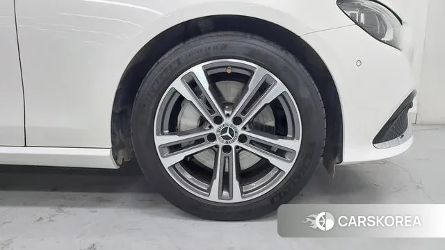 Mercedes-Benz E-Class W213 id 3539606 из Кореи 14