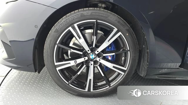 BMW 5 Series (G60) id 3921624 из Кореи 15