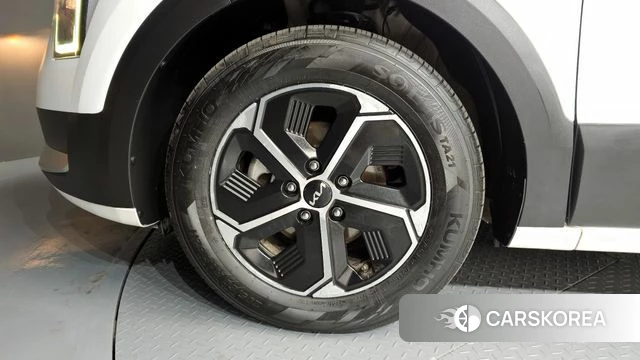 Kia Di Ol Nu Niro id 3953936 из Кореи 15