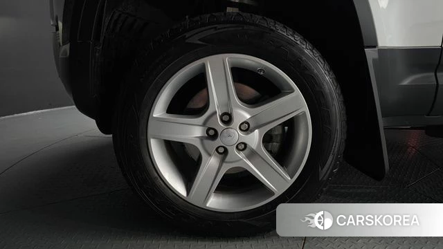 Land Rover Defender (L663) id 4732068 из Кореи 34