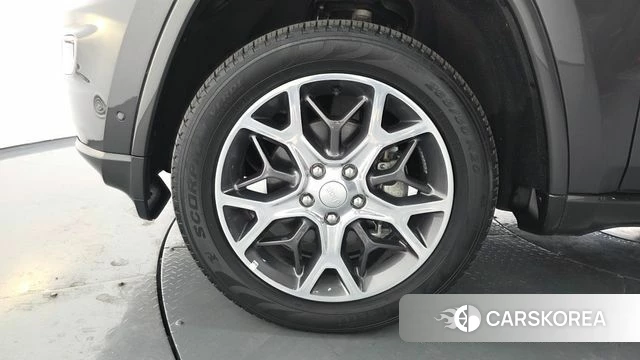 Jeep Grand Cherokee id 4362899 из Кореи 15